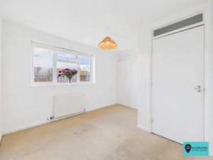 Bedroom- click for photo gallery